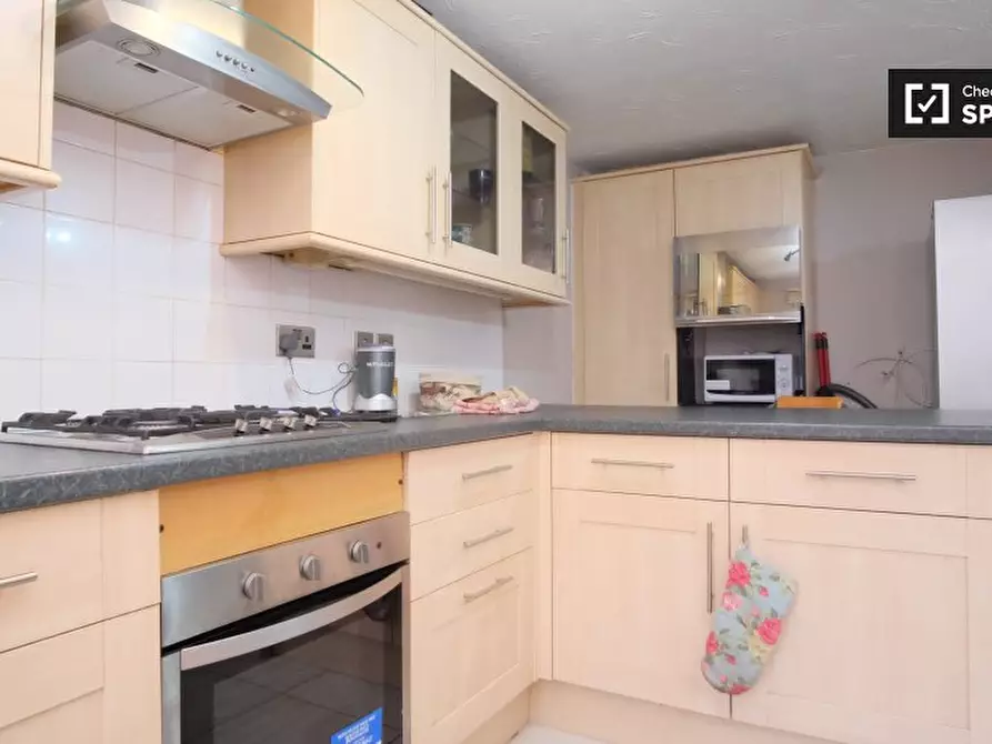 Immagine 11 di Camera condivisa in affitto  in Basevi Way a Lewisham