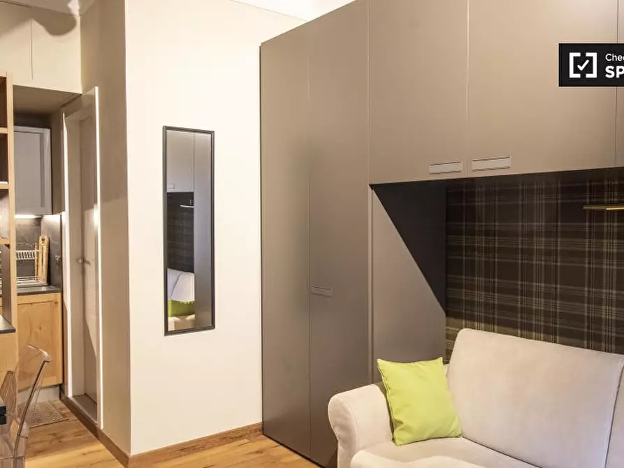 Immagine 10 di Ufficio in affitto  in Via Angelo Secchi a Roma