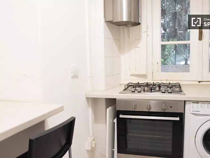 Immagine 18 di Camera condivisa in affitto  in Via Nino Oxilia a Roma