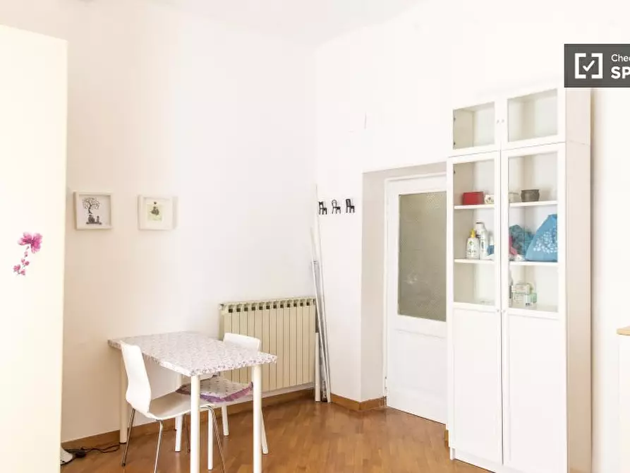 Immagine 15 di Camera condivisa in affitto  in Via Filippo Turati a Roma