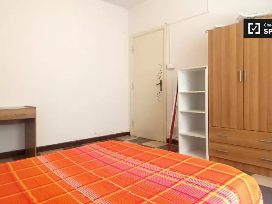 Immagine 17 di Camera condivisa in affitto  in Via Berengario a Roma