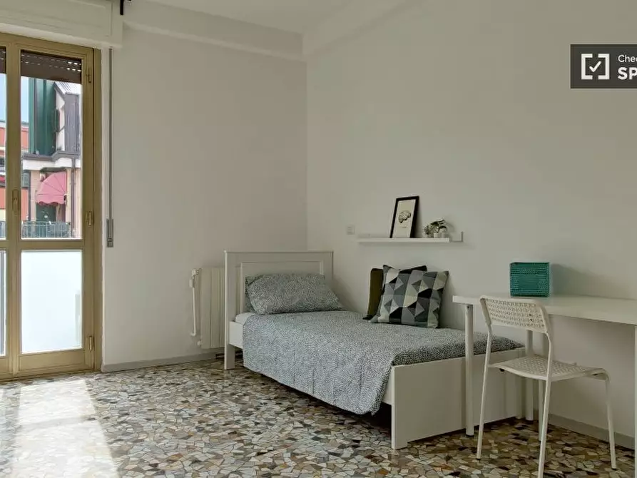 Immagine 1 di Appartamento in affitto  in Via Rutilia a Milano