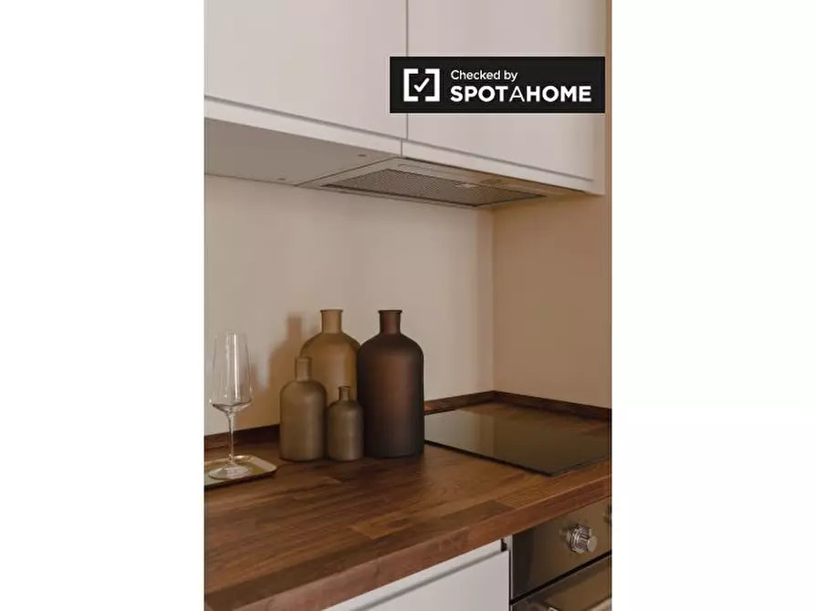 Immagine 17 di Ufficio in affitto  in Via del Collegio Capranica a Roma