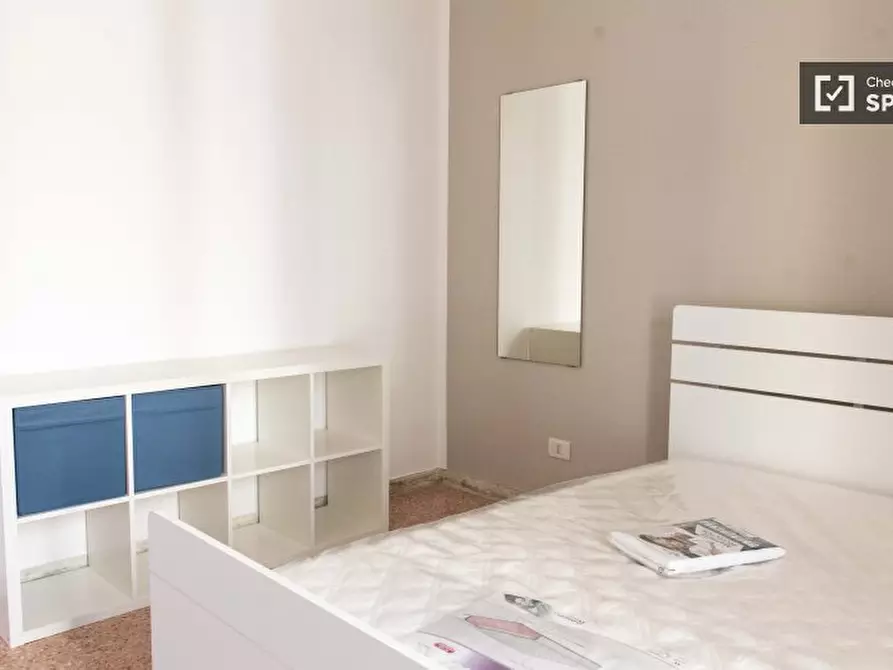 Immagine 7 di Camera condivisa in affitto  in Viale Libia a Roma