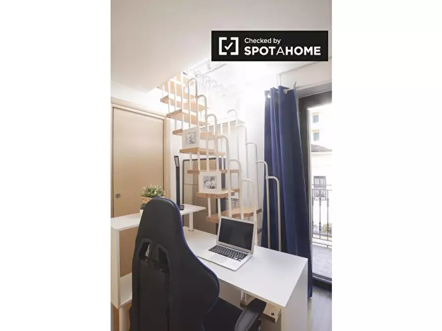 Immagine 6 di Camera condivisa in affitto  in Via Giulio e Corrado Venini a Milano