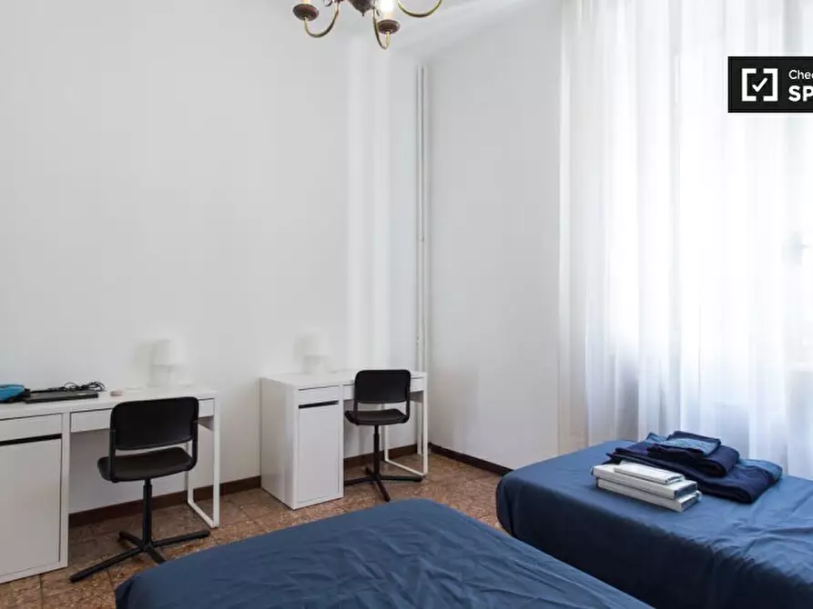 Immagine 2 di Camera condivisa in affitto  in Viale Fulvio Testi a Milano