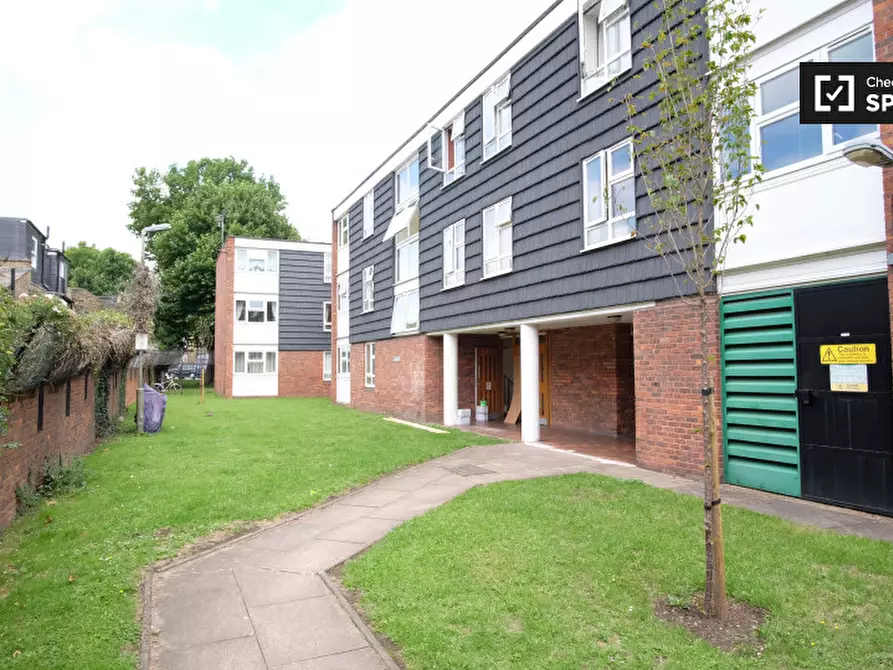 Immagine 11 di Camera condivisa in affitto  in Wayford Street a Wandsworth