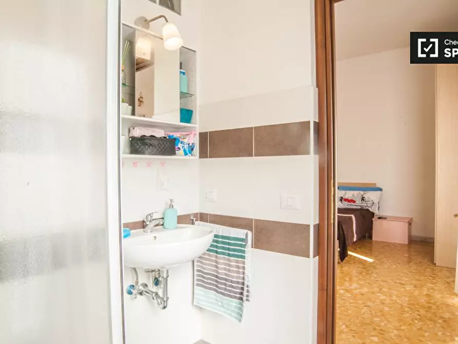 Immagine 6 di Camera condivisa in affitto  in Piazza San Giovanni Bosco a Roma