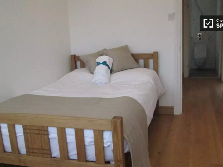 Immagine 4 di Appartamento in affitto  in Bethnal Green Rd a Poplar