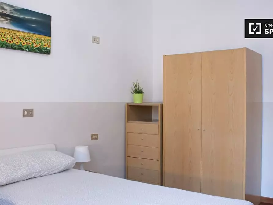 Immagine 1 di Camera condivisa in affitto  in Via Arona a Milano