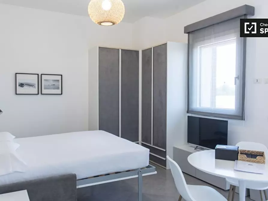 Immagine 2 di Ufficio in affitto  in Via Prenestina a Roma