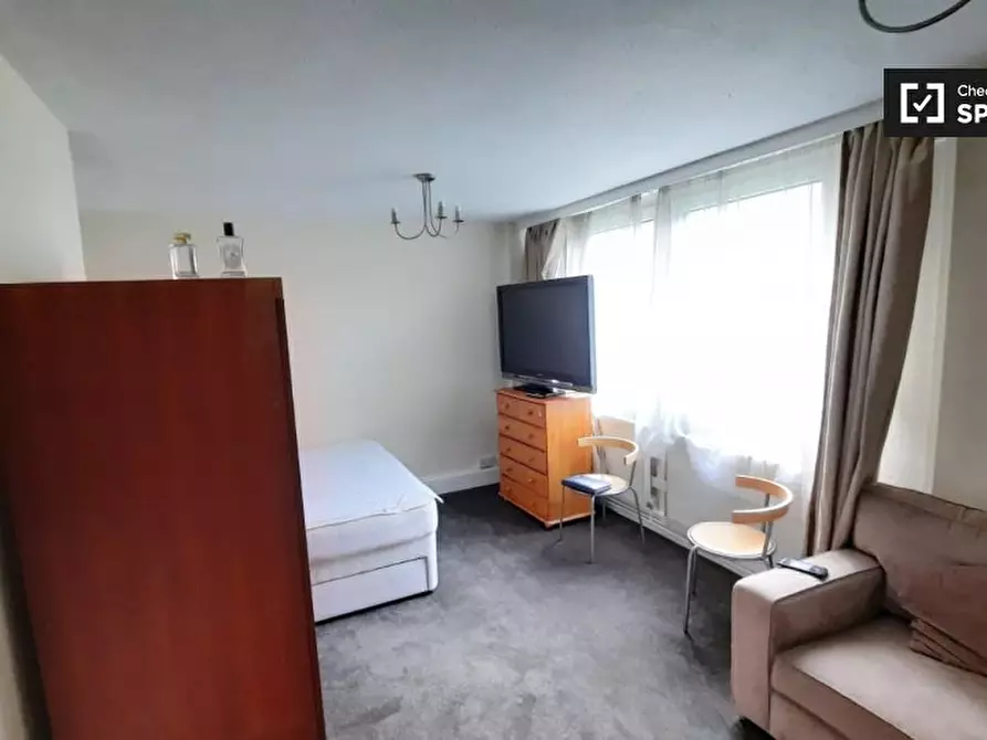 Immagine 19 di Camera condivisa in affitto  in Evenwood Close a Wandsworth