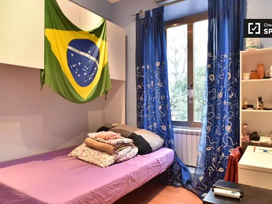 Immagine 16 di Camera condivisa in affitto  in Via Muzio Attendolo, 00176 Roma RM, Italy a Roma