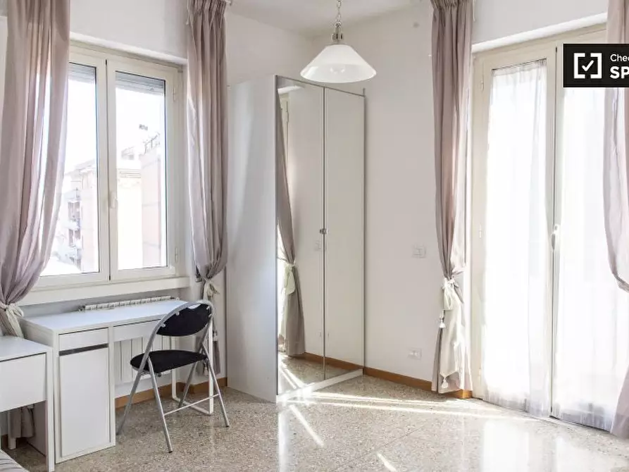 Immagine 2 di Camera condivisa in affitto  in Via Portuense a Roma