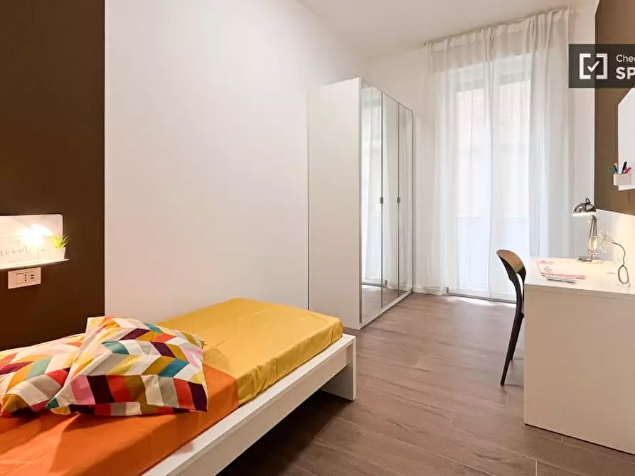 Immagine 1 di Camera condivisa in affitto  in Via Quadronno a Milano