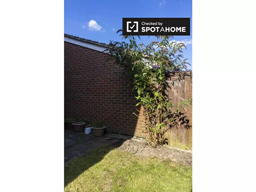 Immagine 18 di Camera condivisa in affitto  in Primrose Ln a Croydon