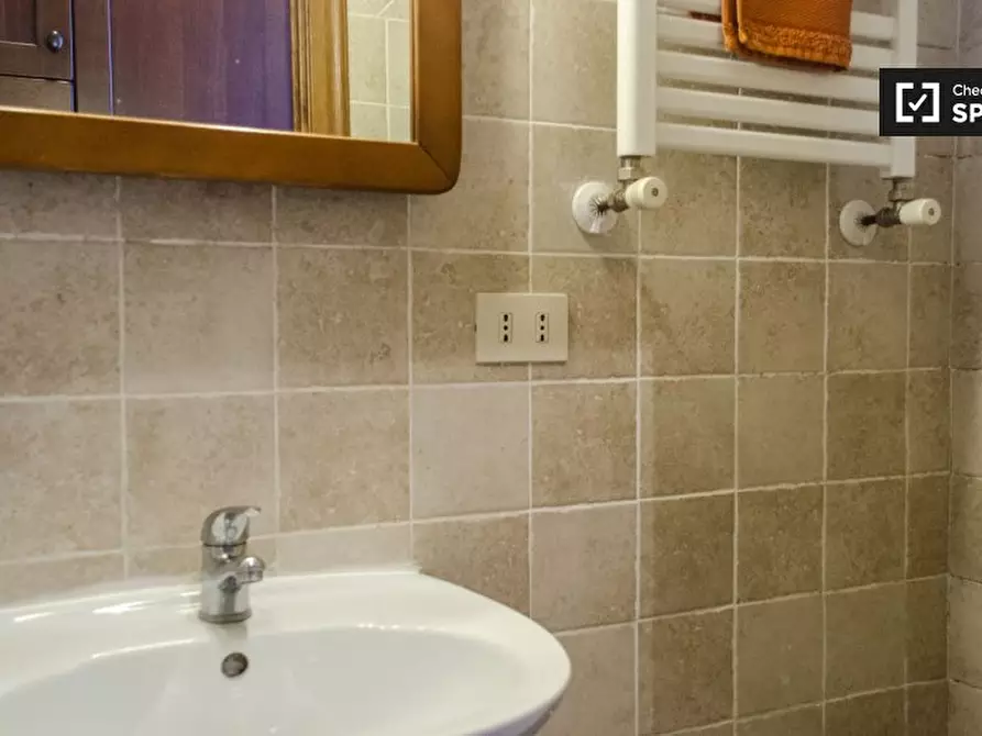 Immagine 15 di Appartamento in affitto  in Vicolo del Leopardo, 00153 Roma RM, Italy a Roma