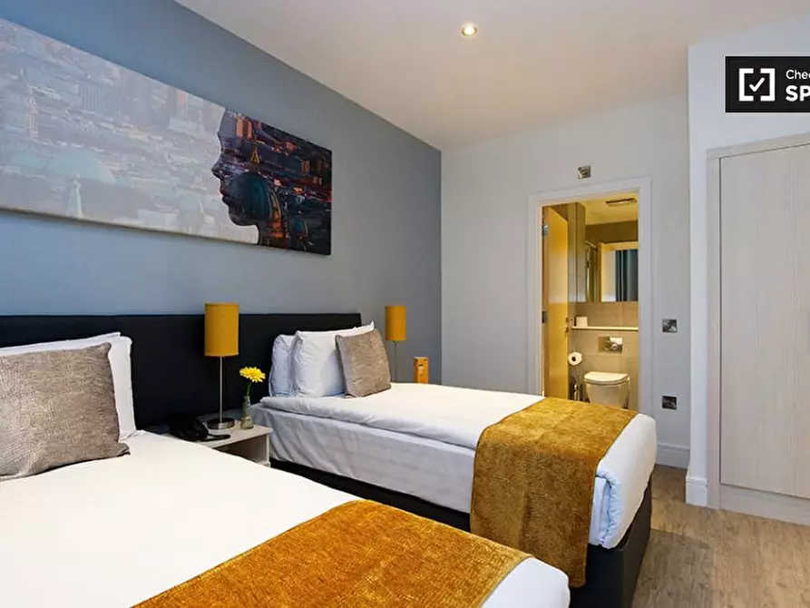 Immagine 2 di Ufficio in affitto  in Greenwich High Road a Greenwich