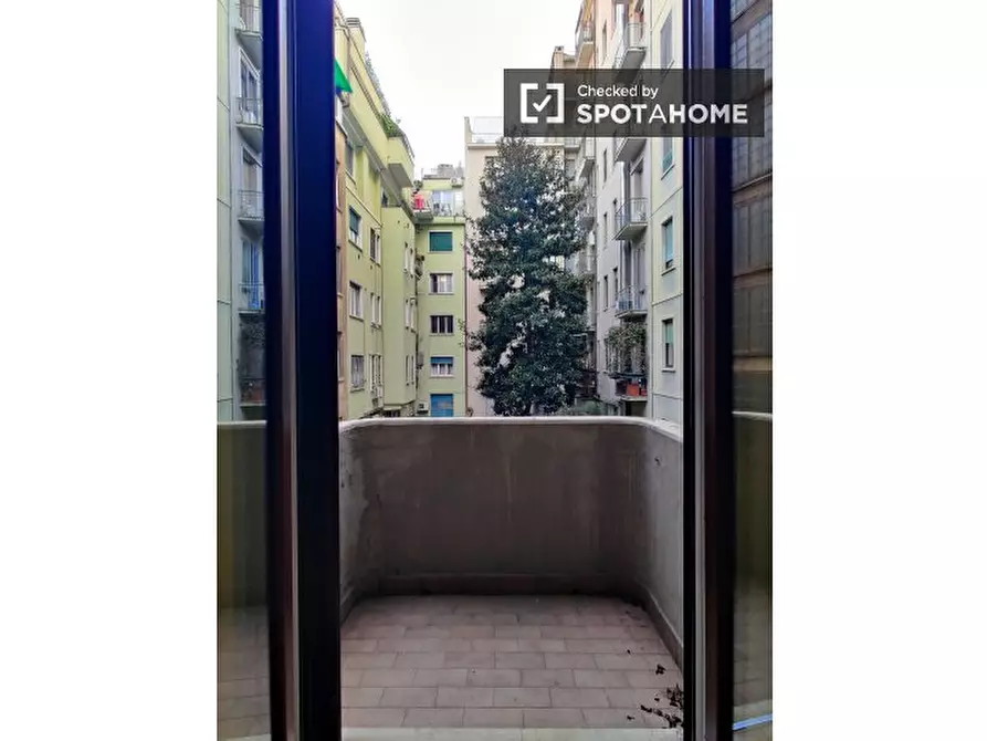 Immagine 13 di Appartamento in affitto  in Viale Tunisia a Milano