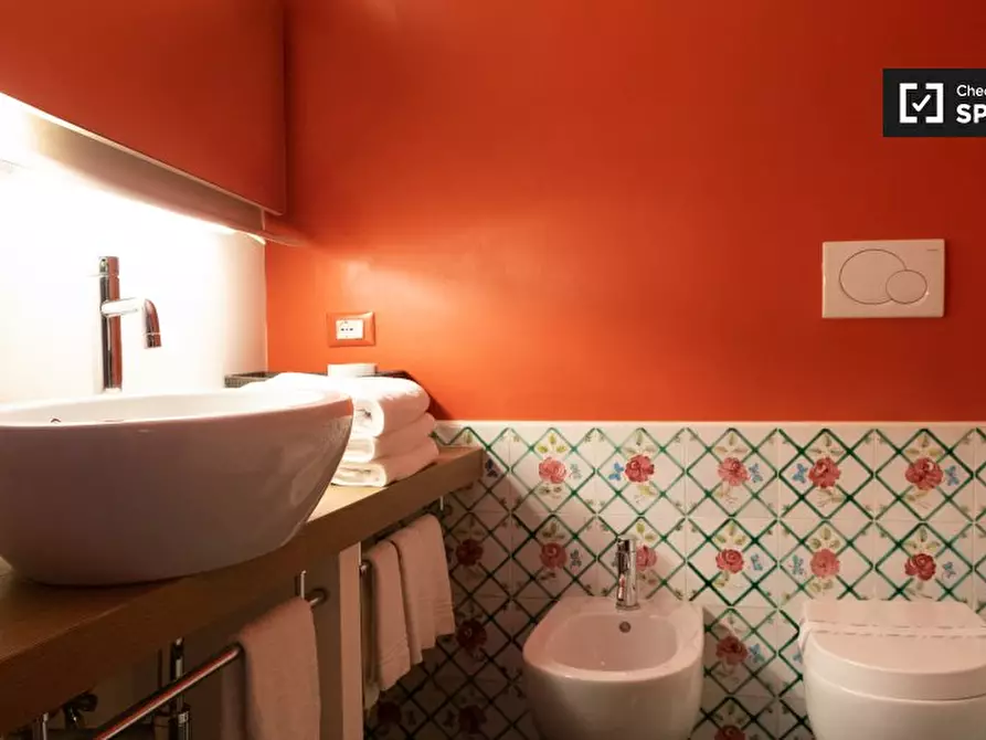 Immagine 14 di Ufficio in affitto  in Via del Banco di Santo Spirito a Roma