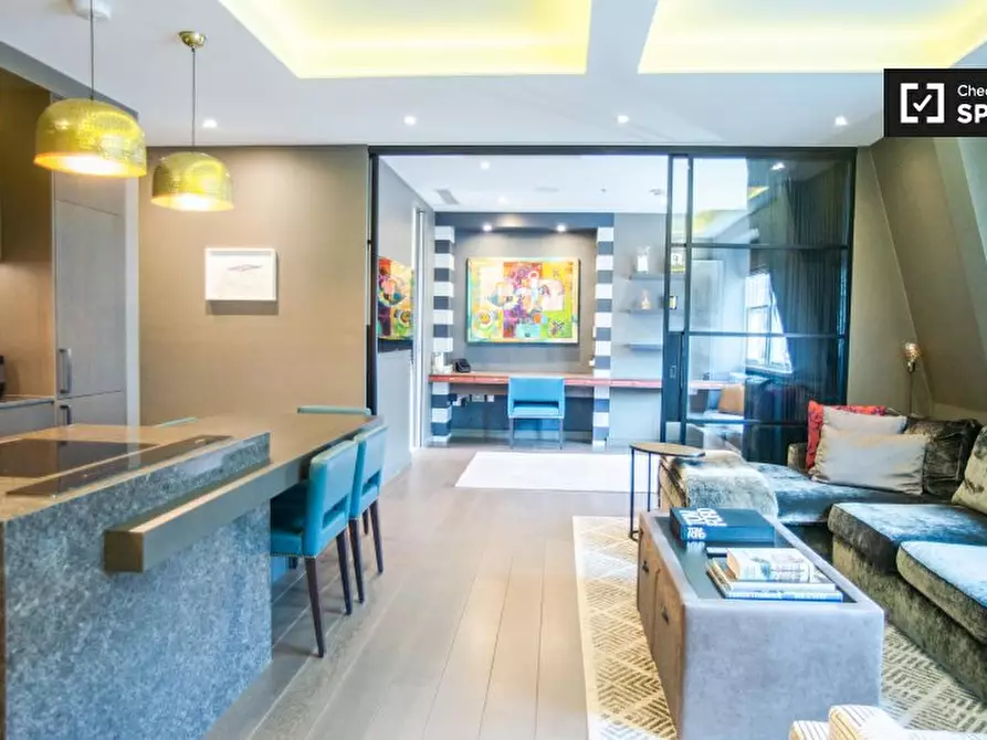 Immagine 5 di Appartamento in affitto  in Eastcastle St a Camden Town