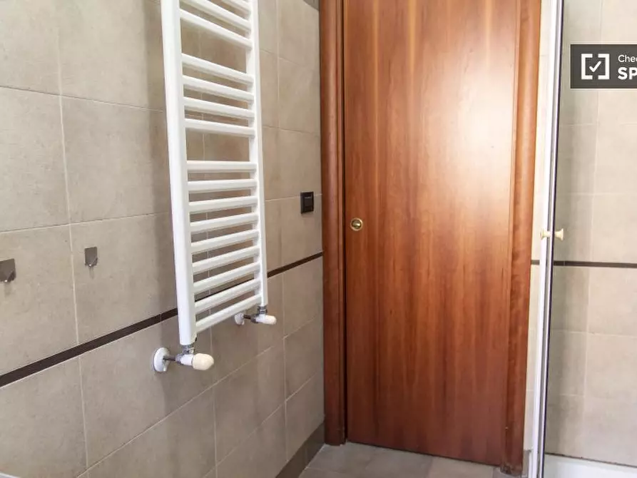 Immagine 16 di Appartamento in affitto  in Largo Magnagrecia a Roma