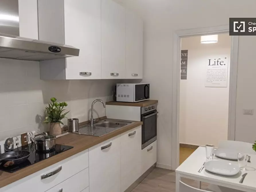 Immagine 5 di Camera condivisa in affitto  in Lungotevere di Pietra Papa a Roma