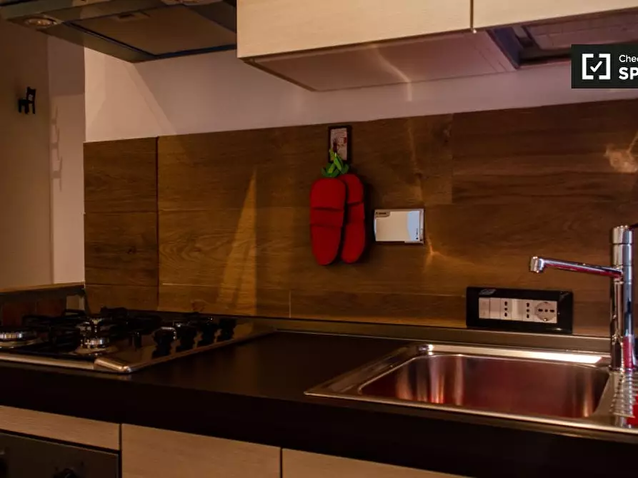 Immagine 7 di Appartamento in affitto  in Via Suor Maria Mazzarello, 00181 Roma RM, Italy a Roma