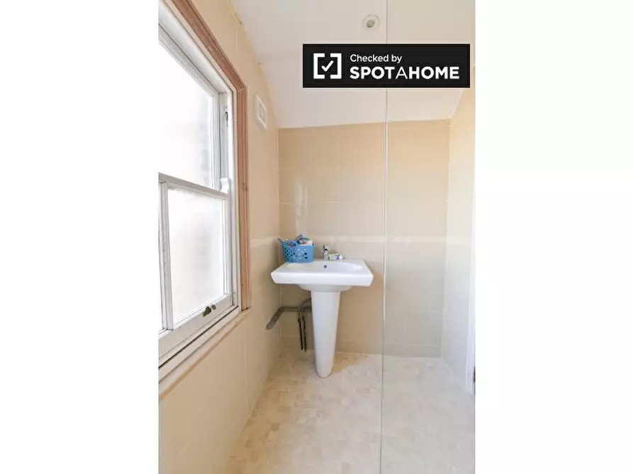 Immagine 9 di Camera condivisa in affitto  in Green Lanes, Harringay, London N4 1DA, UK a Hackney