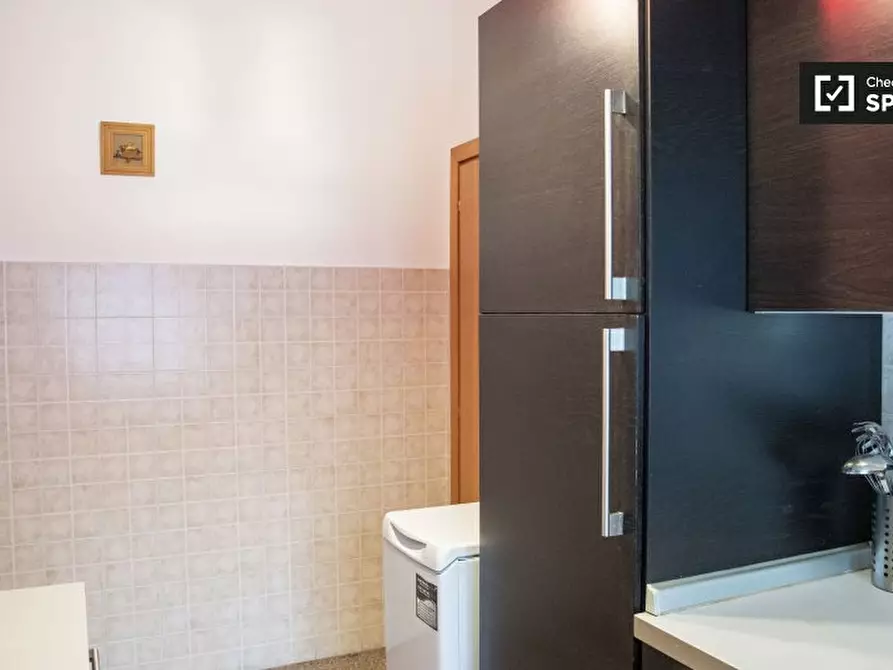 Immagine 12 di Camera condivisa in affitto  in Via Portuense a Roma