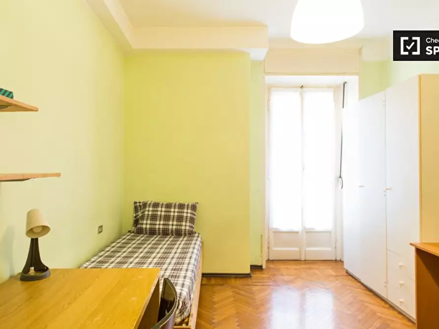 Immagine 3 di Camera condivisa in affitto  in Piazzale Susa a Milano