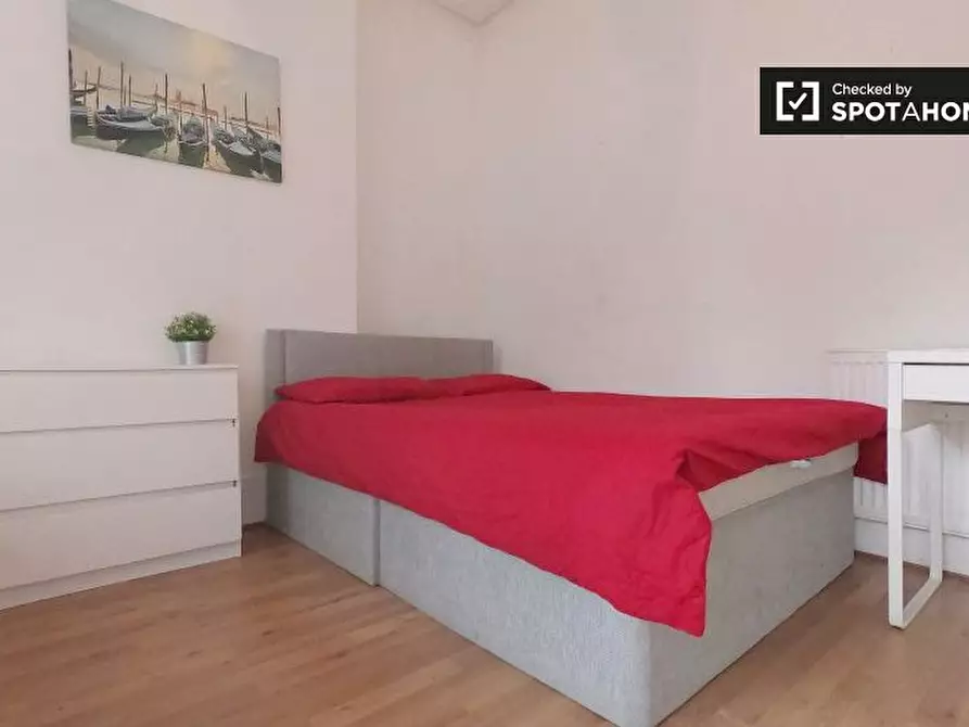 Immagine 2 di Camera condivisa in affitto  in Hornsey Park Road a Tottenham