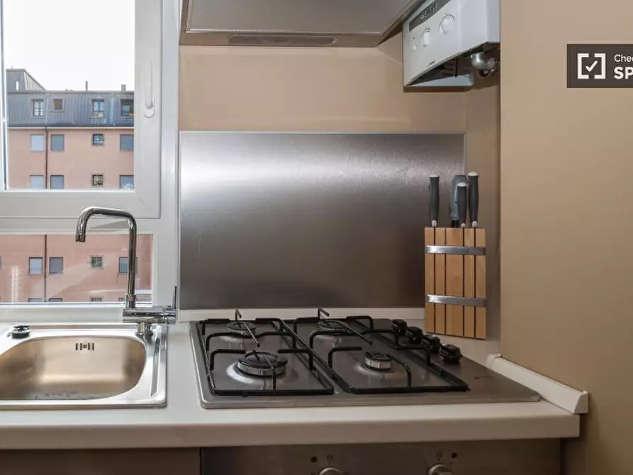 Immagine 8 di Ufficio in affitto  in Via Angelo Inganni a Milano