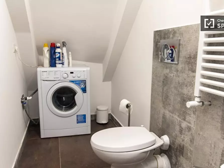 Immagine 9 di Appartamento in affitto  in Via della Marrana a Roma