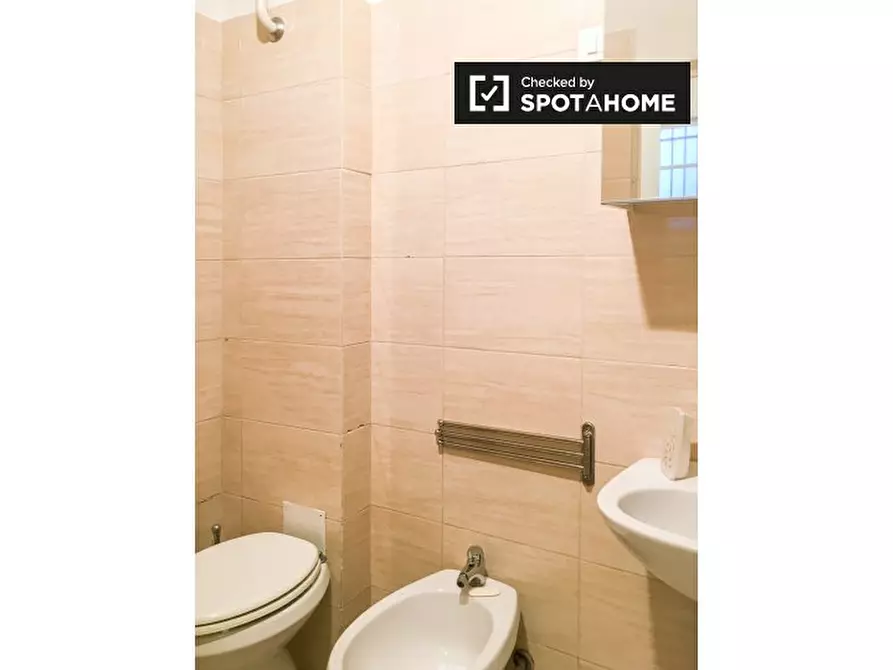 Immagine 7 di Ufficio in affitto  in Via Carroccio a Milano