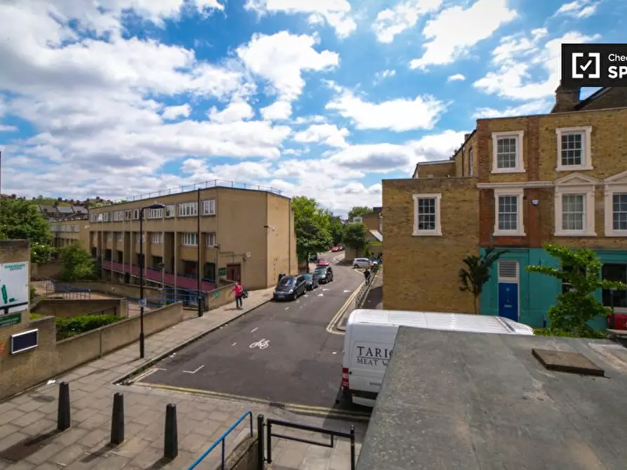 Immagine 2 di Appartamento in affitto  in Kilburn High Rd, Kilburn, London NW6 4JH, UK a Camden Town
