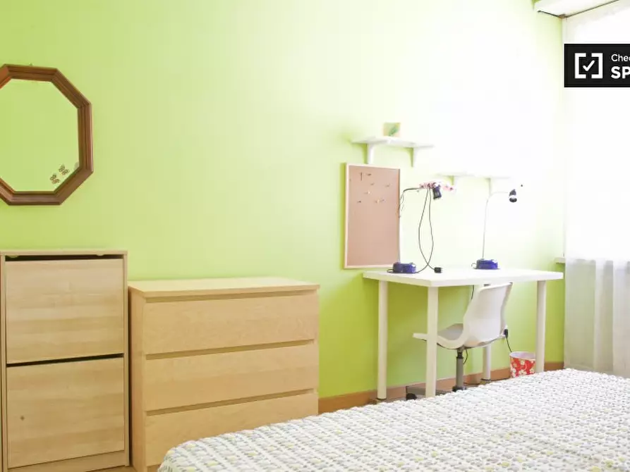 Immagine 17 di Camera condivisa in affitto  in Via dei Platani a Roma