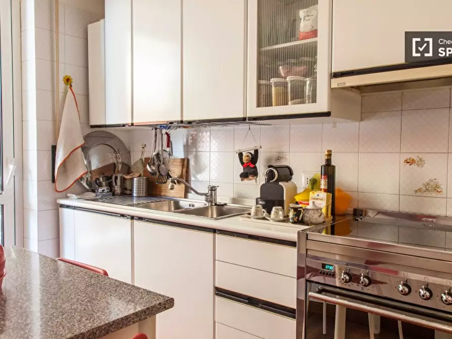 Immagine 10 di Camera condivisa in affitto  in Via dell' Acquedotto Paolo a Roma