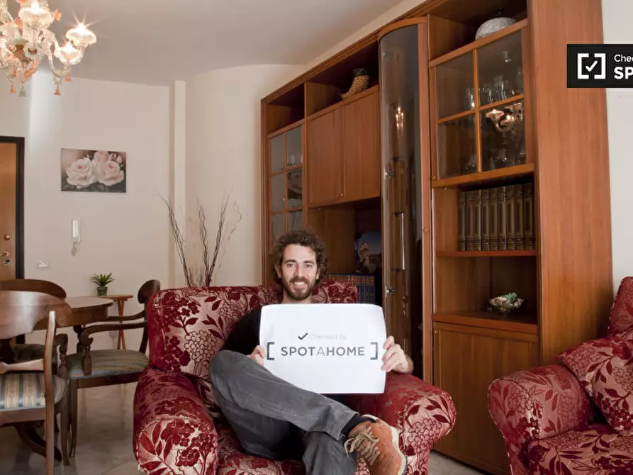 Immagine 16 di Camera condivisa in affitto  in Via Giulio Galli a Roma