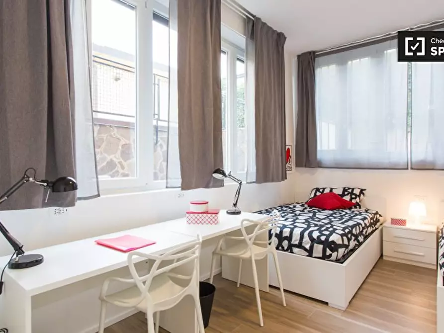 Immagine 3 di Camera condivisa in affitto  in Via Alessandro Milesi a Milano