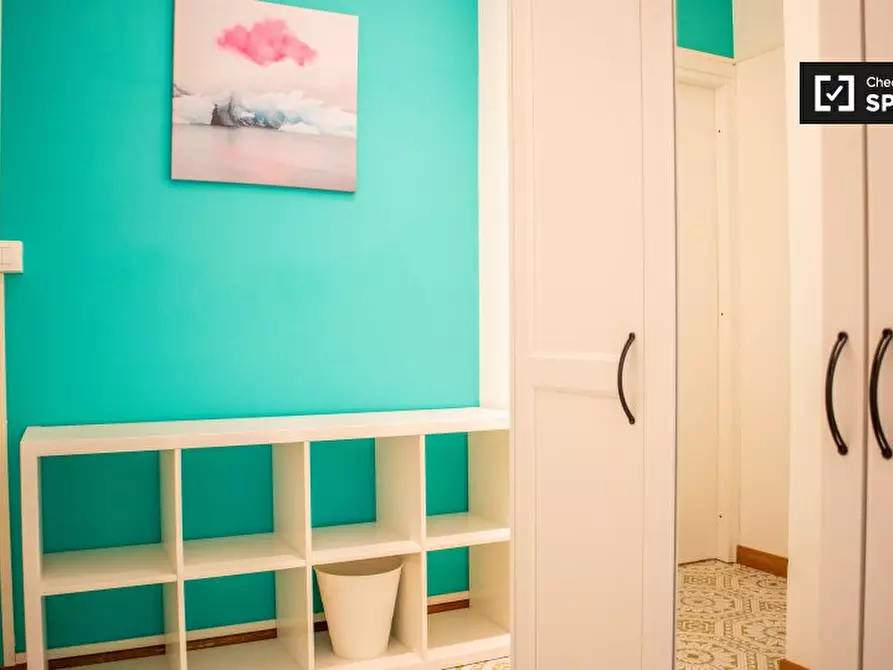 Immagine 3 di Camera condivisa in affitto  in Via Alfredo Catalani a Roma