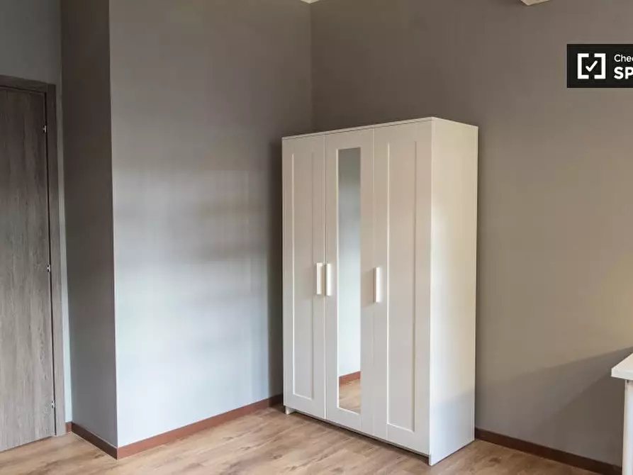 Immagine 4 di Camera condivisa in affitto  in Via Pietro Tacchini a Roma