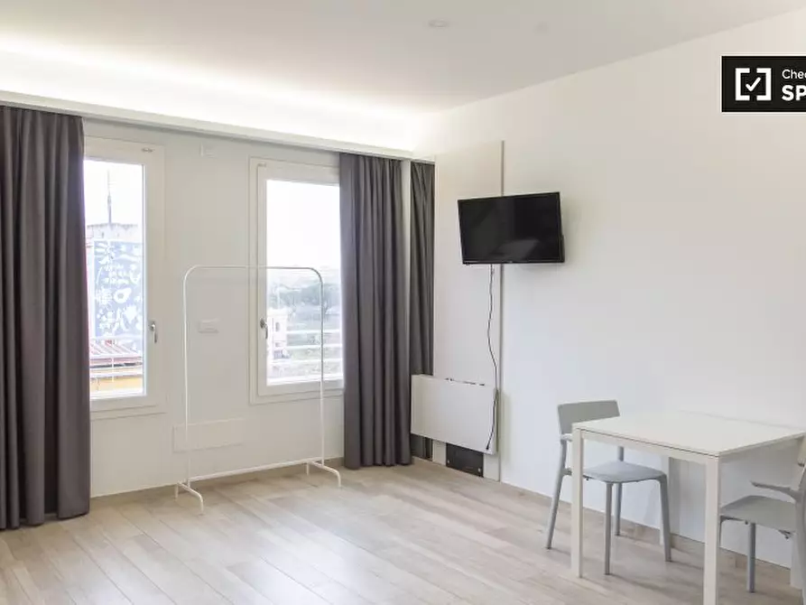 Immagine 7 di Appartamento in affitto  in Via di Acqua Bullicante a Roma