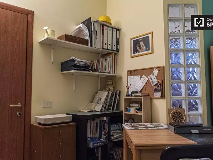 Immagine 2 di Camera condivisa in affitto  in Via dei Gelsi a Roma