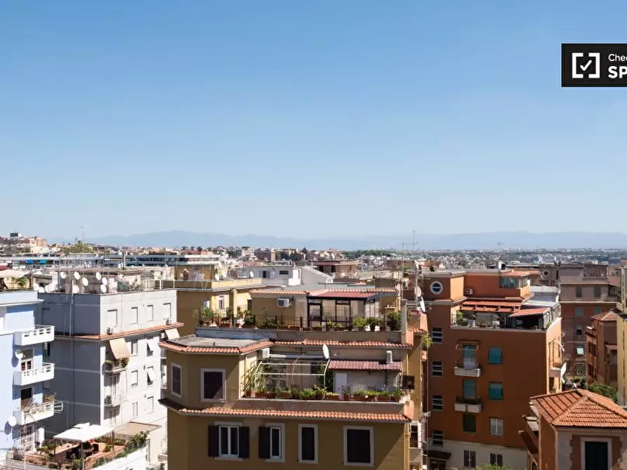 Immagine 16 di Camera condivisa in affitto  in Via Pietro Cartoni a Roma