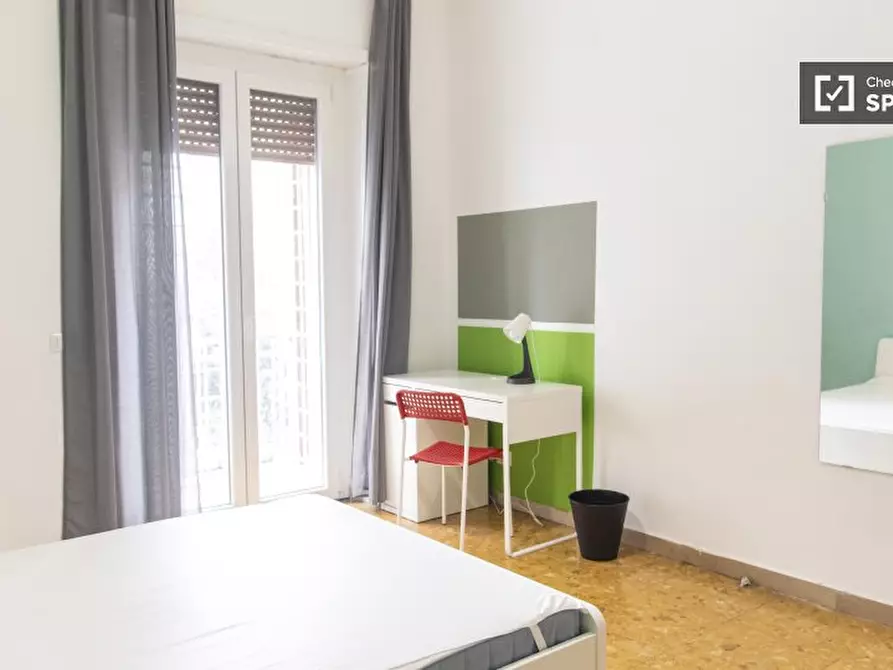 Immagine 8 di Camera condivisa in affitto  in Via Capo Miseno a Roma