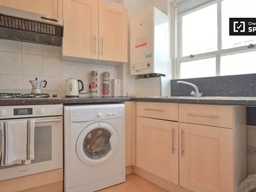 Immagine 5 di Appartamento in affitto  in Canterbury Rd, North Maida Vale, London NW6 5SR, UK a Camden Town