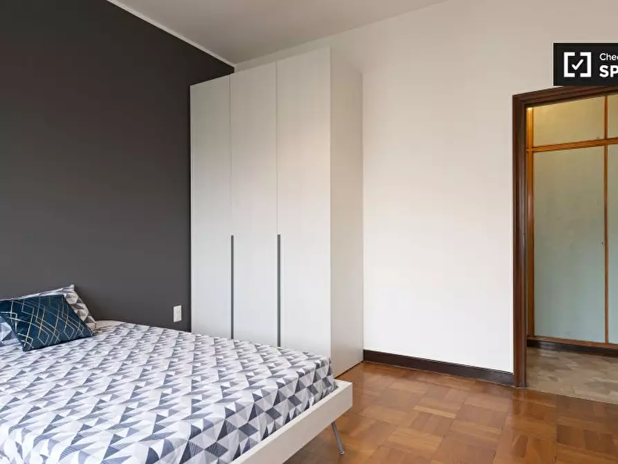 Immagine 2 di Camera condivisa in affitto  in Viale Beatrice d'Este a Milano