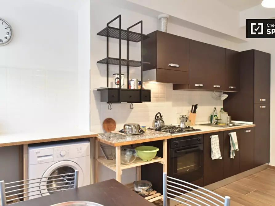 Immagine 10 di Camera condivisa in affitto  in Via Fogliano a Roma