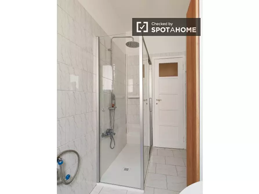 Immagine 9 di Appartamento in affitto  in Via degli Imbriani a Milano